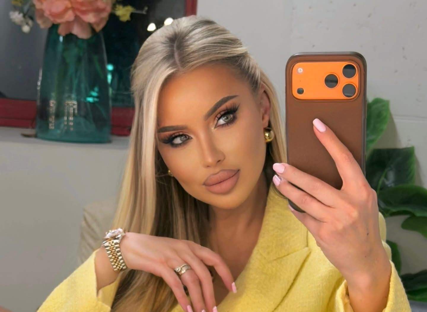 Roxana Vașniuc, în oglindă