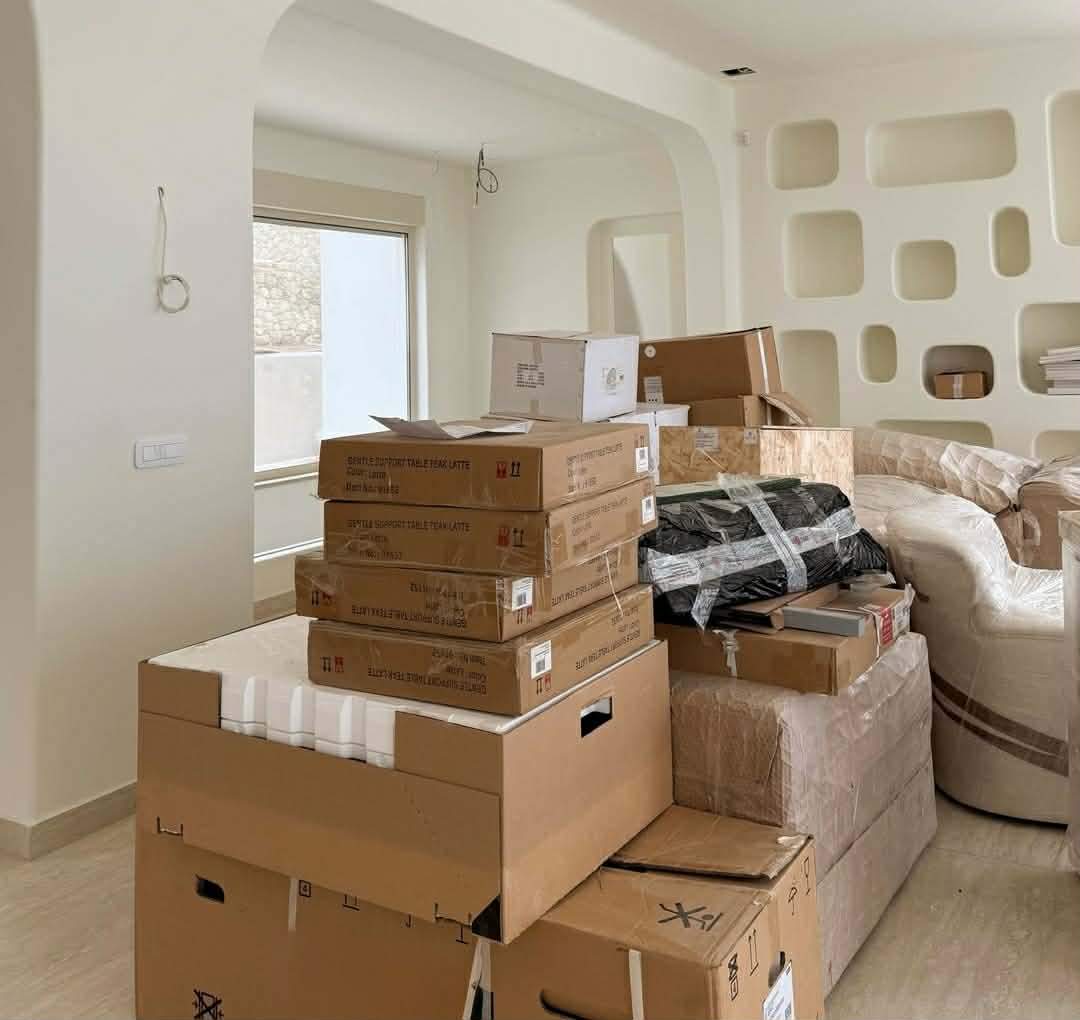 O influenceriță din România se mută în Creta! Cum arată casa superbă pe care a renovat-o