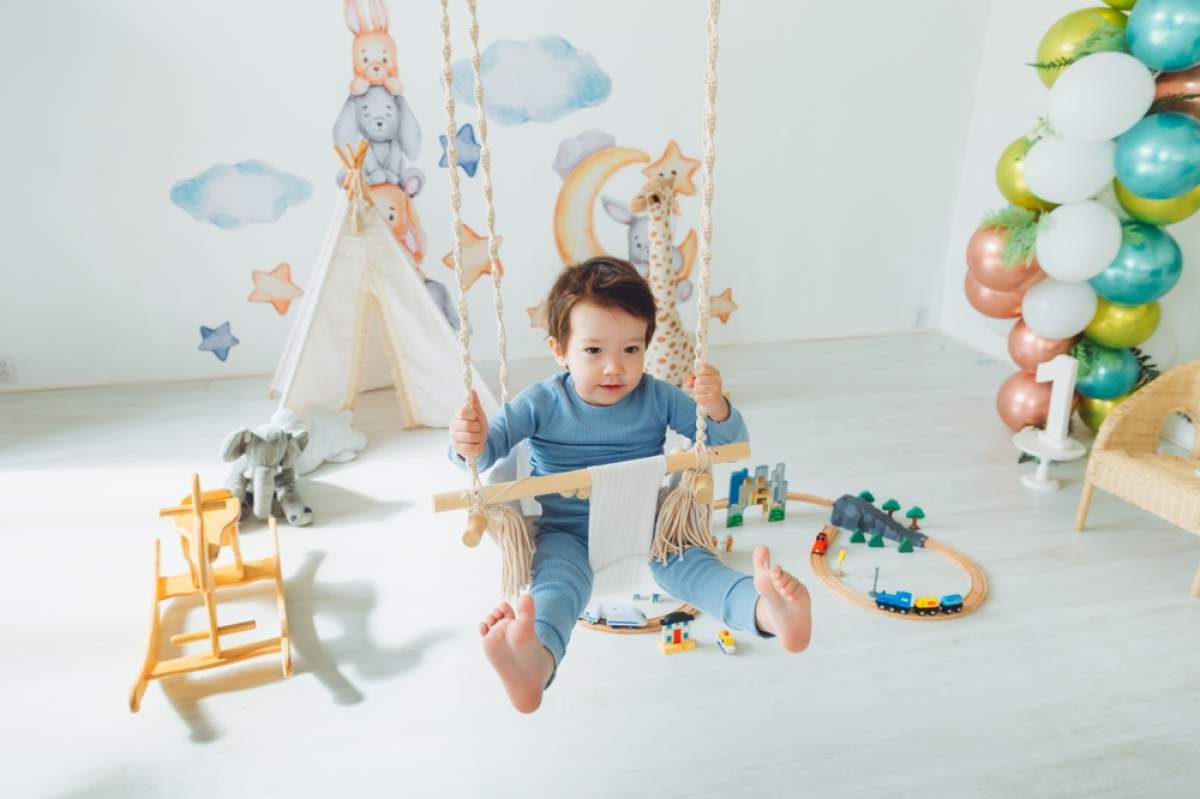 (P) 5 pași practici pentru amenajarea unui colț de joacă cu leagăn pentru copii