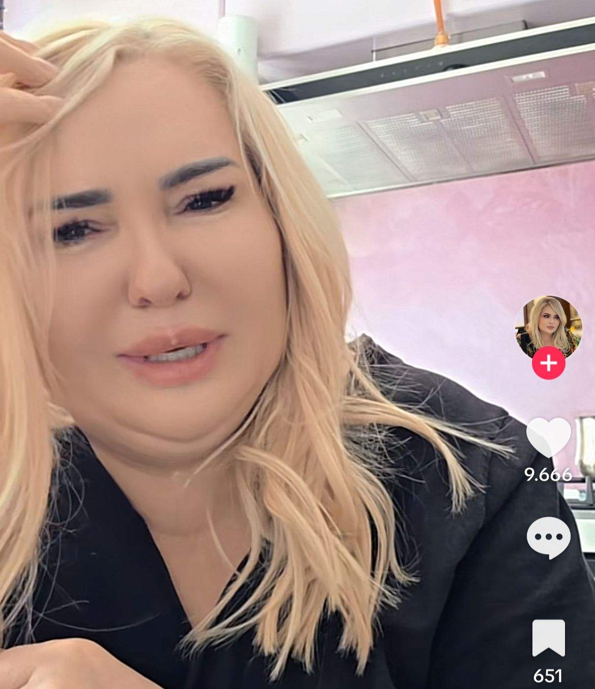 Viorica de la Clejani, plângând