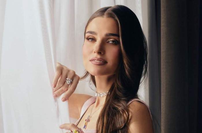 Theo Rose, aranjată