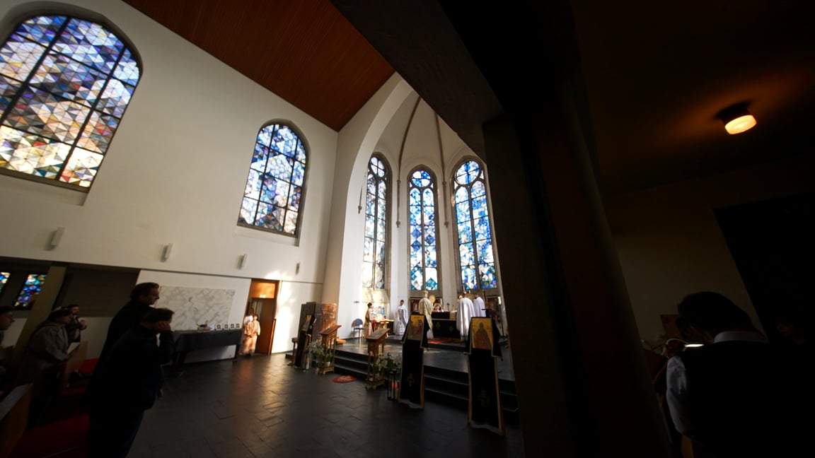 Ediție Specială Observator de la Mănăstirea Radu Vodă în direct, la Antena 1, în Noaptea Învierii. Serie specială de reportaje despre credință, curaj și binele făcut în tăcere, începând de astăzi, la Observator 19