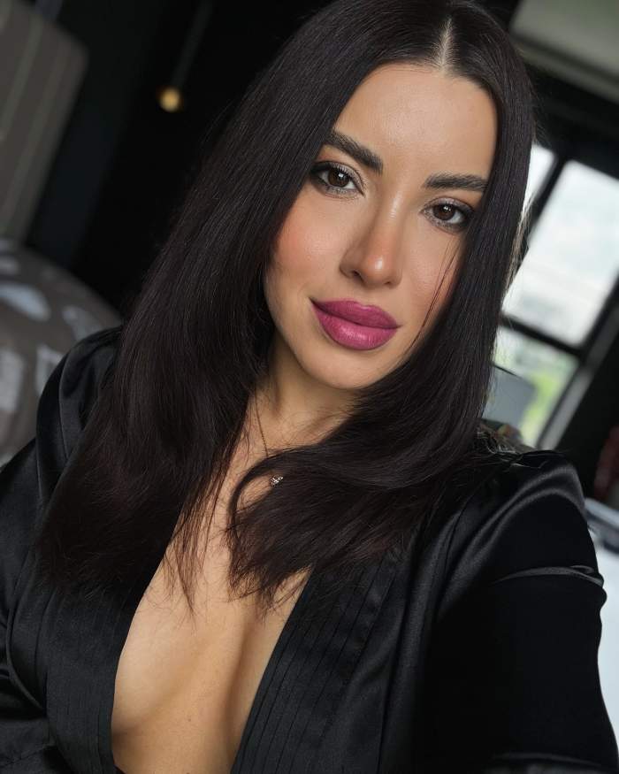 Nicoleta Nuca poartă culoare neagră