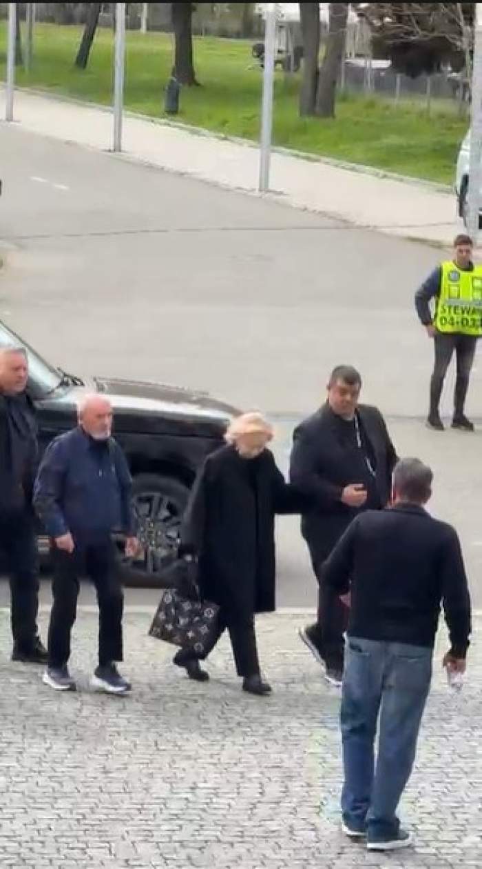 România își ia rămas bun de la Mircea Lucescu. Informații și imagini în timp real de la Arena Națională