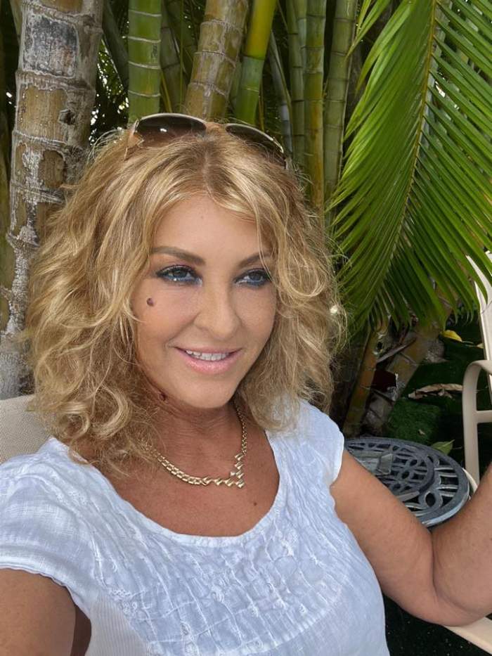 Cum arată acum fosta soacră a lui Cristi Borcea! Mama Alinei Vidican face furori pe plaja