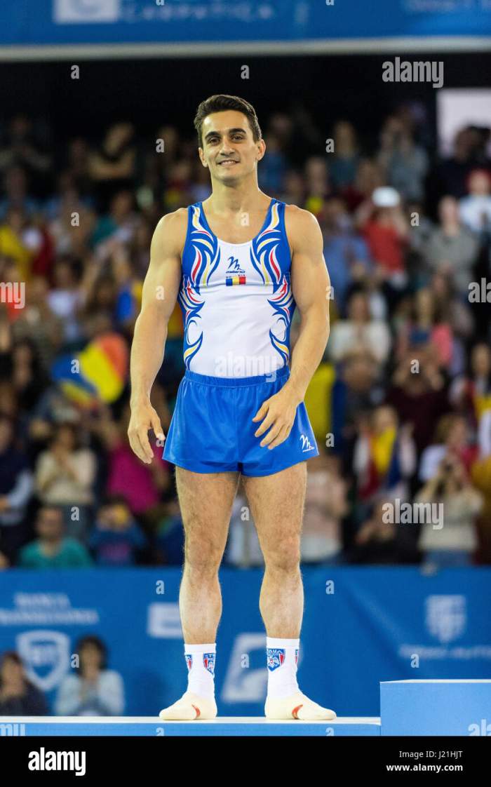Marian Dragulescu in sala de gimnastivca