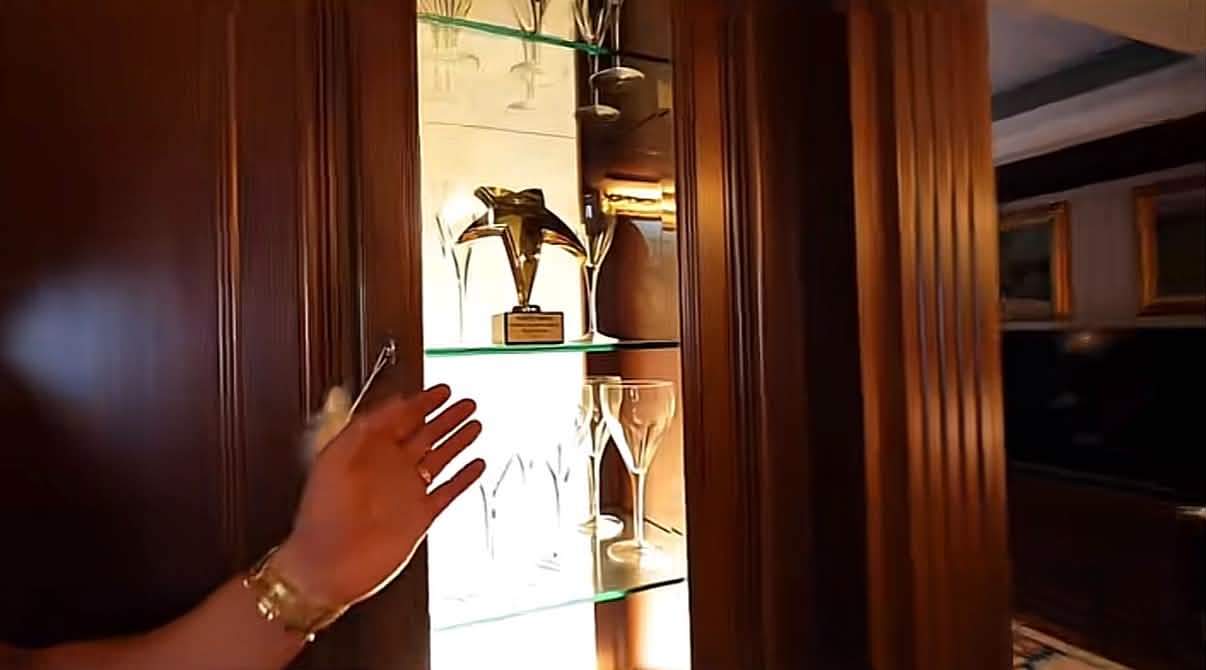 Cum arată casa lui Rareș Mariș. Imagini de senzație din locuința de vis
