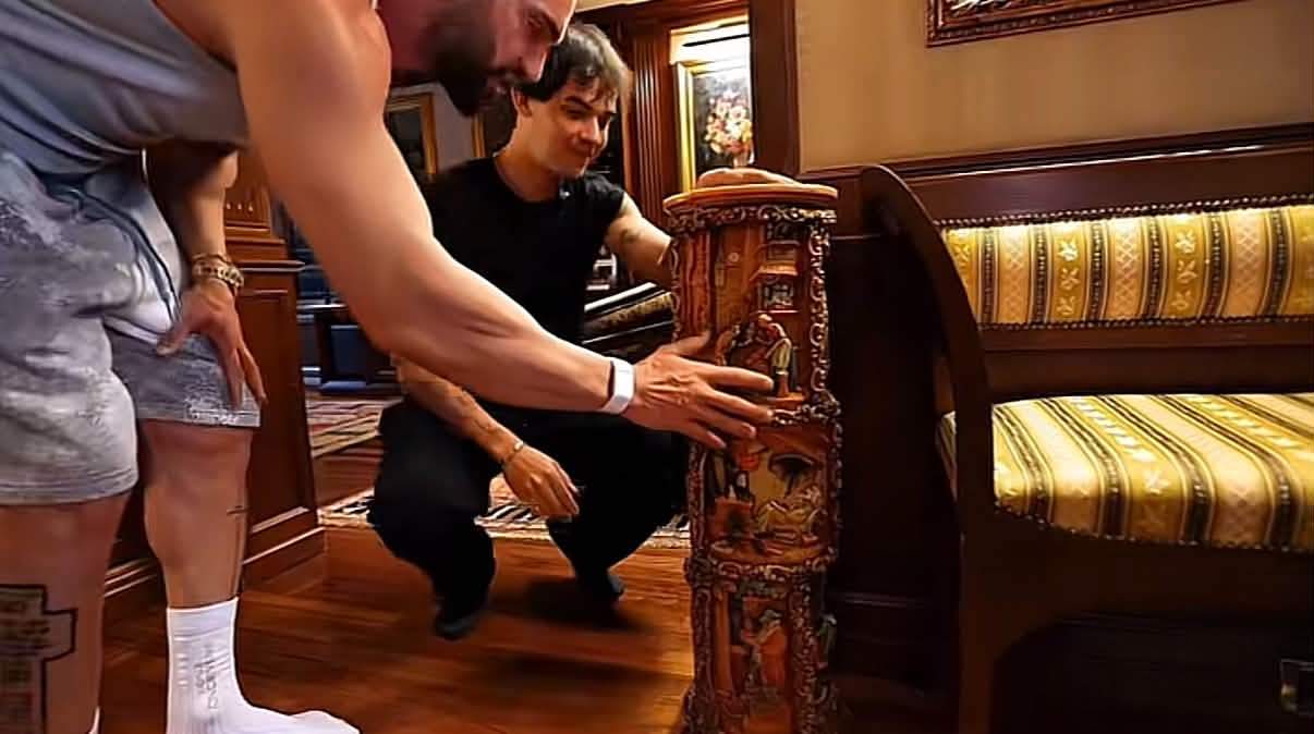 Cum arată casa lui Rareș Mariș. Imagini de senzație din locuința de vis