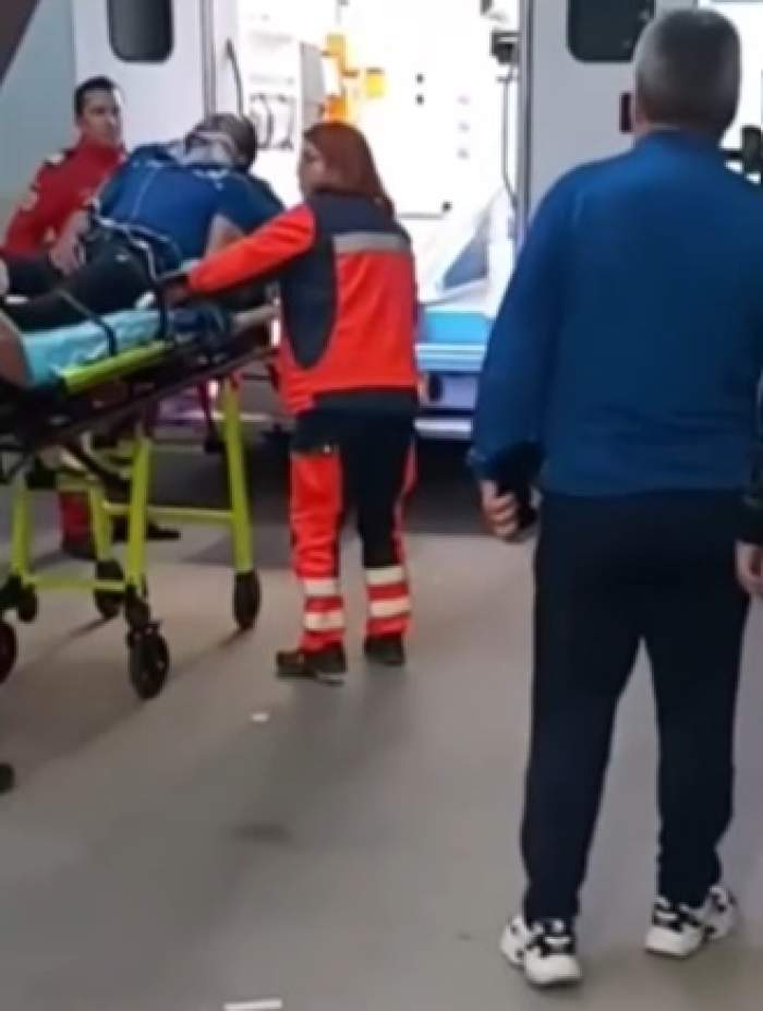 Fotbalist, dus la spital de urgență, după duelul din Superliga! Care e starea lui acum