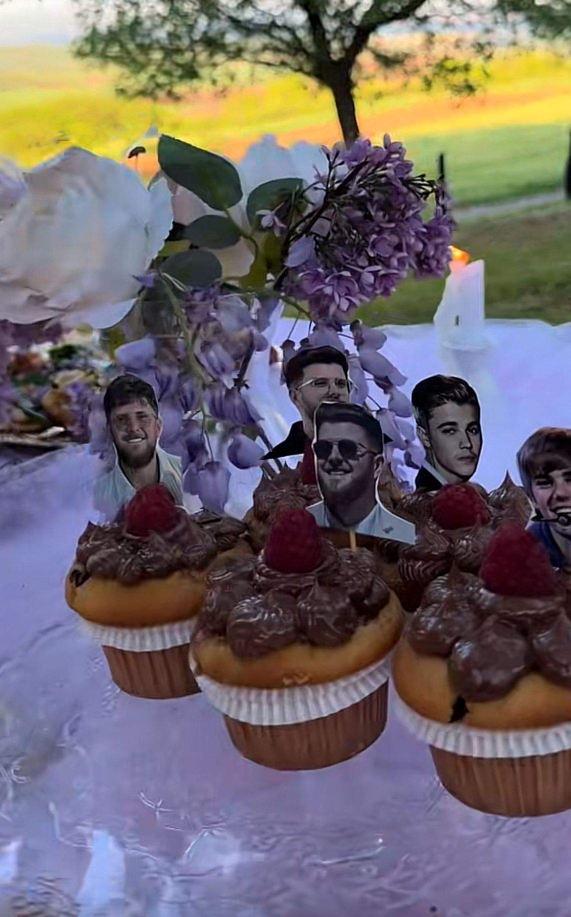Alexandra Cotruș a primit brioșe cu pozele lui Justin Bieber pe ele