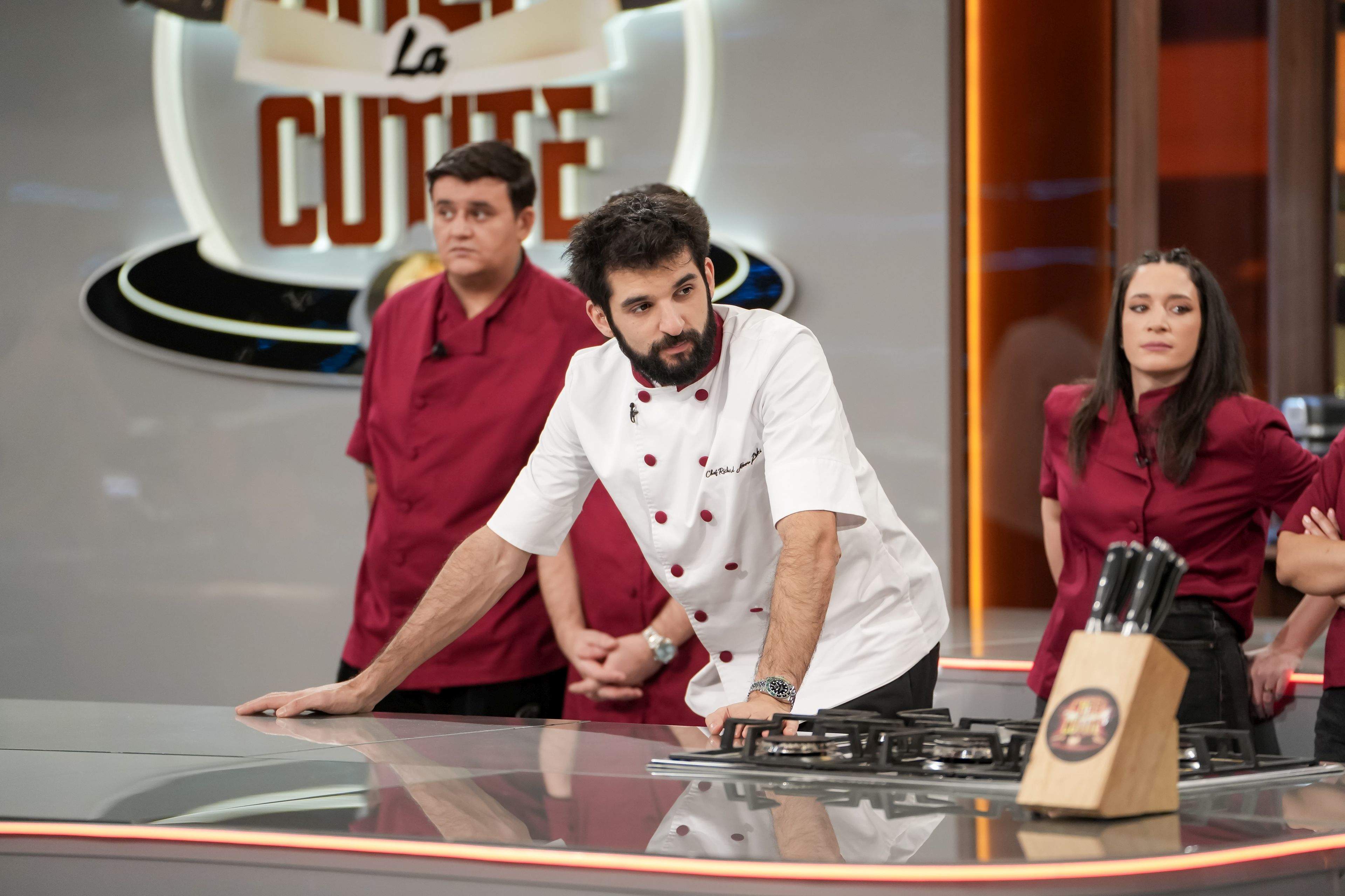Chefi la cuțite, lider de audiență. Echipa bordo a obținut aseară o nouă victorie. Provocare dură diseară: Chefii își impun unii altora combinații grele de ingrediente