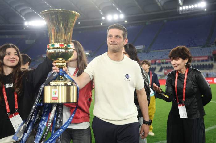 Ce a făcut Cristi Chivu după ce a câștigat Coppa Italia. Imagini emoționante cu antrenorul