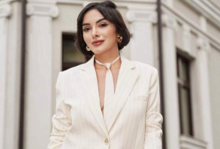 ana morodan in sacou alb