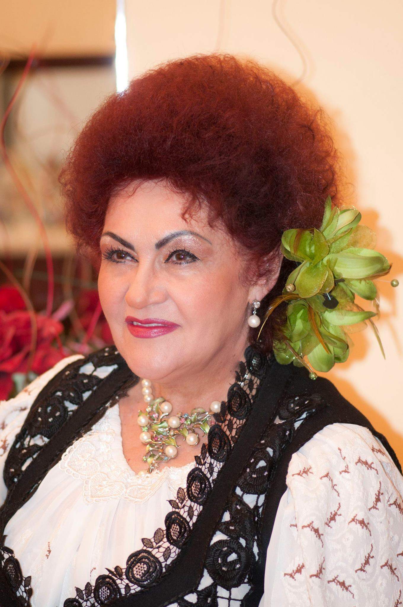 Elena Merisoreanu zâmbeste