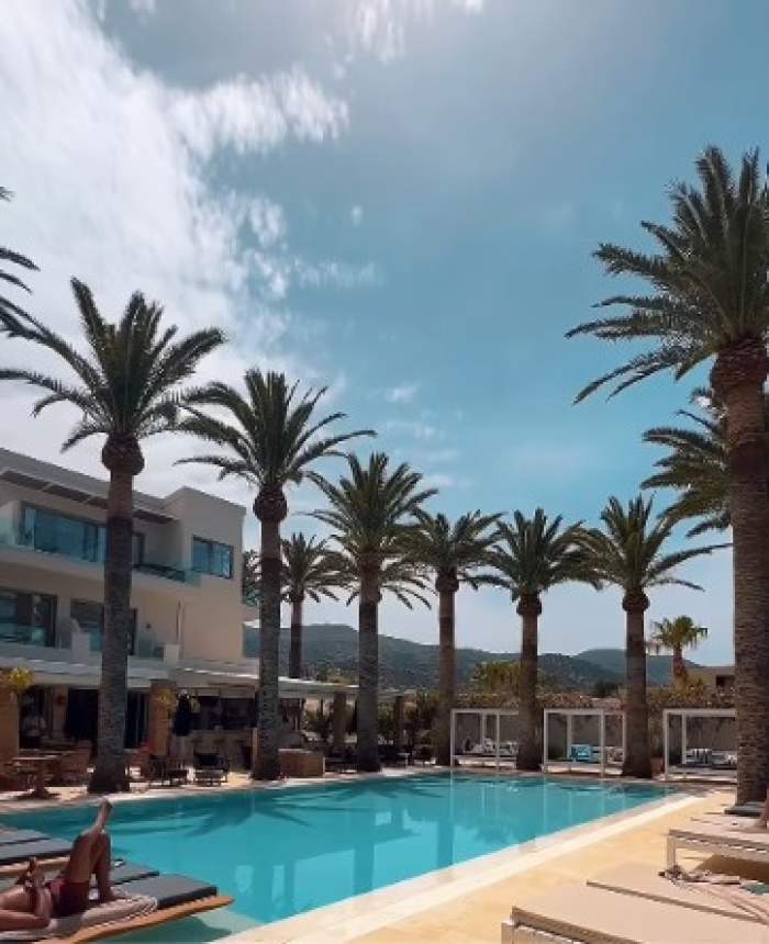 Cum arată locul unde s-au cazat Deea Maxer și soțul ei în Grecia. Au plecat în vacanță imediat după ce s-au căsătorit civil