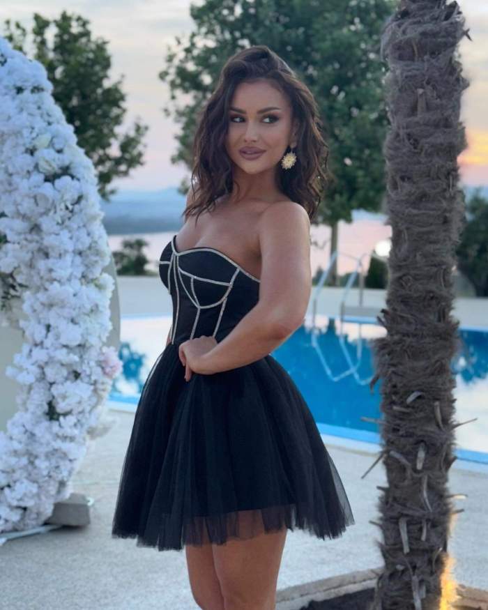 roxana chirita in rochie la un eveniment
