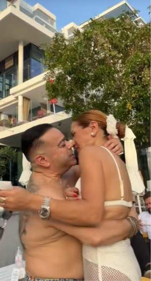 adrian minune si sotia