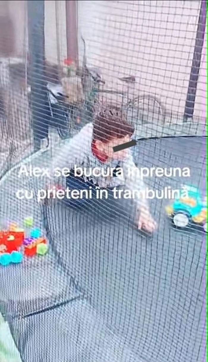 Primele imagini cu Alexandru, copilul care a stat 48 de ore în pădure, acasă. Cum l-a filmat tatăl său după ce a fost externat