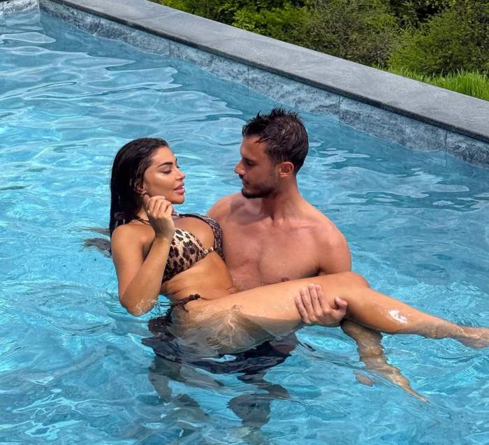 Cele mai hot imagini cu Elena Ionescu și iubitul cu 13 ani mai tânăr! În ce ipostaze s-au fotografiat cei doi