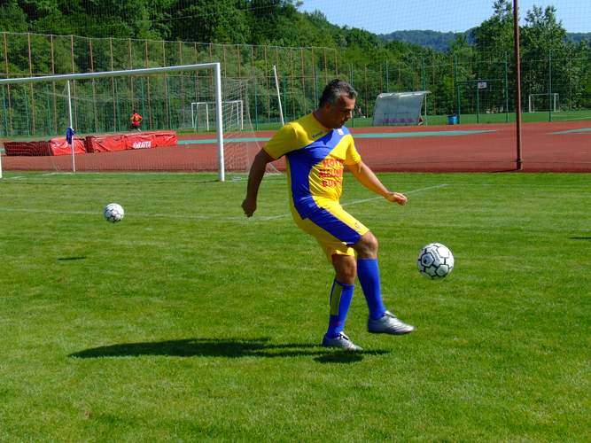 Adrian Enache pe terenul de fotbal
