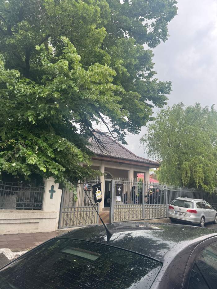 Trupul neînsuflețit al femeii din Sibiu, acuzată că și-a ucis mama, a fost depus la o capelă din Galați. Imagini de la fața locului
