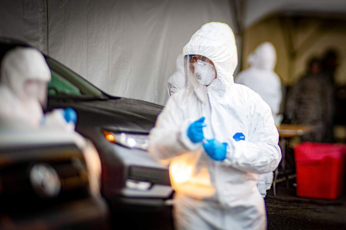 Halucinant! Un centru de tratament pentru pacienții infectați cu Ebola a fost incendiat