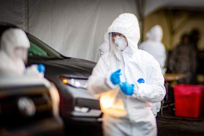 Halucinant! Un centru de tratament pentru pacienții infectați cu Ebola a fost incendiat