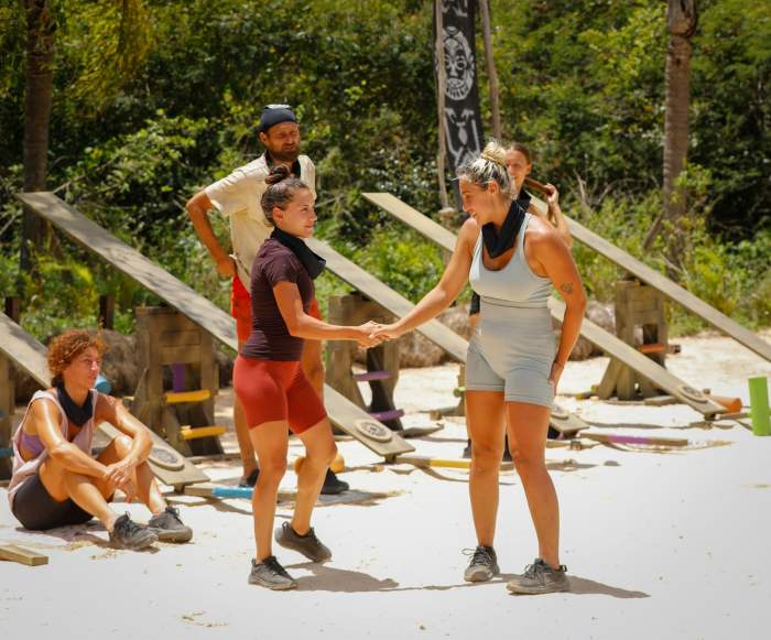 O nouă luptă pentru Imunitate în această seară și o veste surprinzătoare pentru concurenți, la Survivor: ”la următorul Duel, una dintre fete va părăsi competiția”