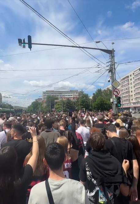 Bucureștiul, blocat! Imagini incredibile înainte de concertul lui Max Korzh