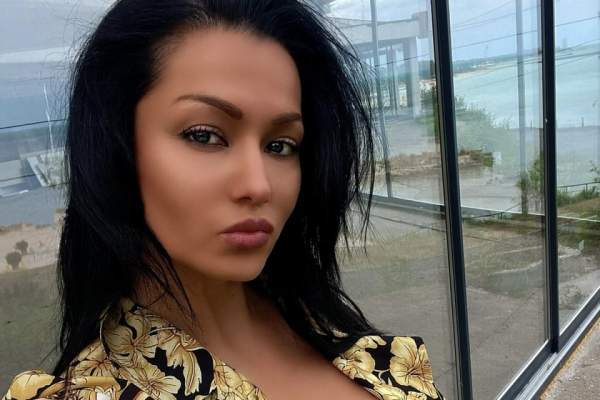 Simona Sensual, în trecut