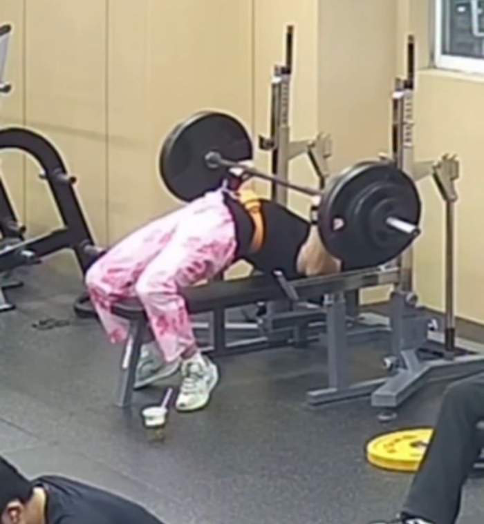 Imagini din sala de fitness