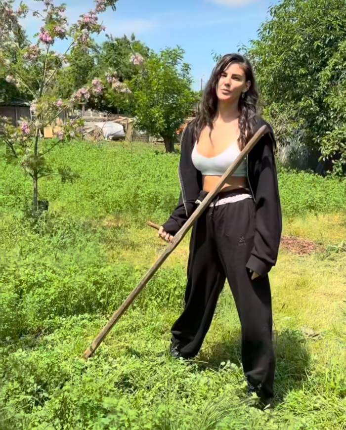 Ramona Olaru, în grădină