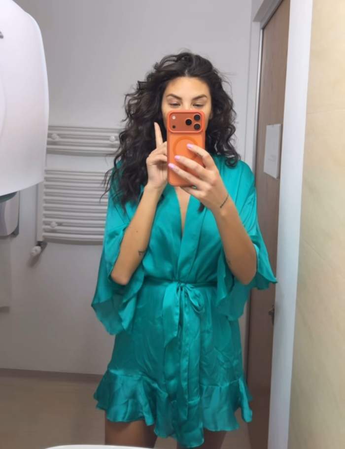 Ramona Olaru în halat