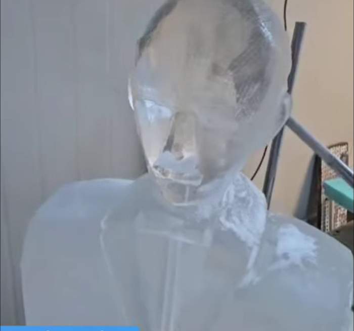 Sculptură din gheață