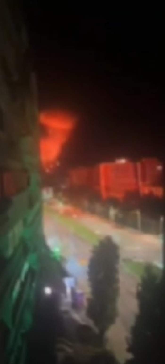 Dronă prăbușită pe un bloc din Galați. Explozie la etajul 10, aproximativ 70 de persoane evacuate