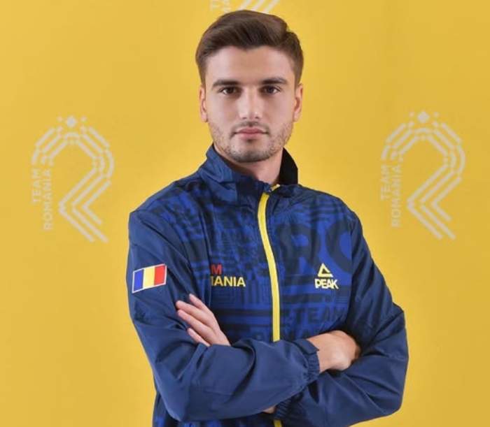 dragos nedelcu pe fundal galben