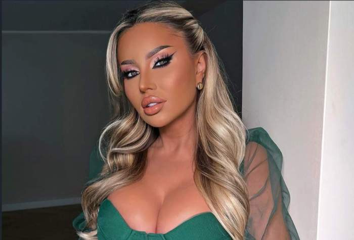 Roxana Vașniuc, cu decolteul la vedere