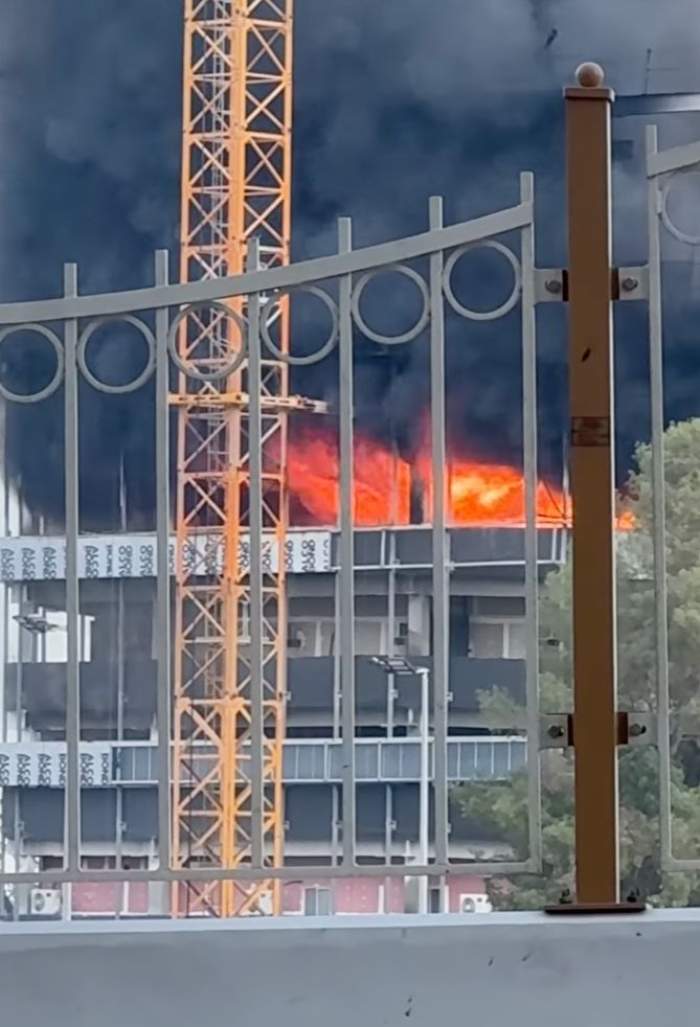 Clădirea incendiată