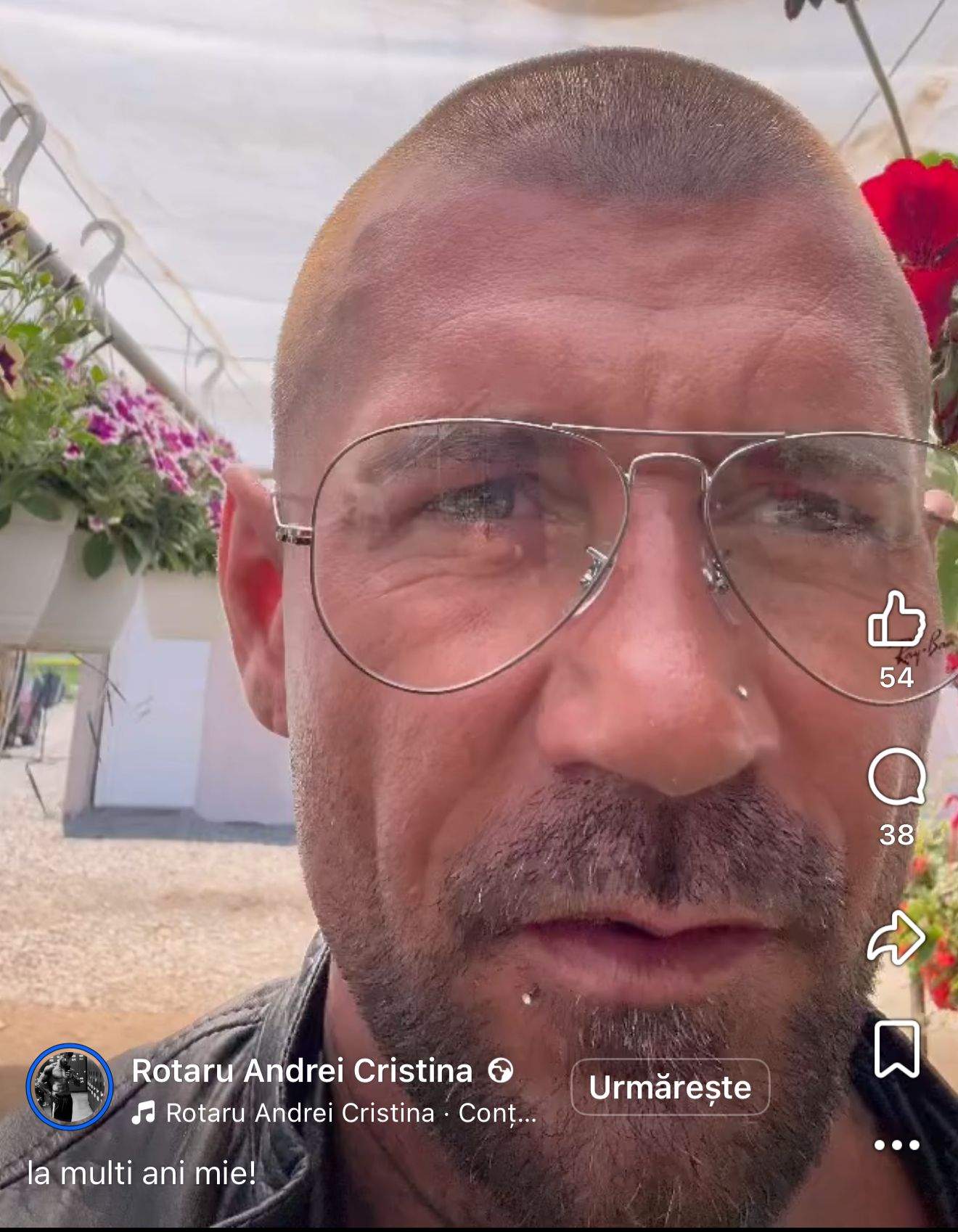 Andrei Rotaru, la o seră cu flori