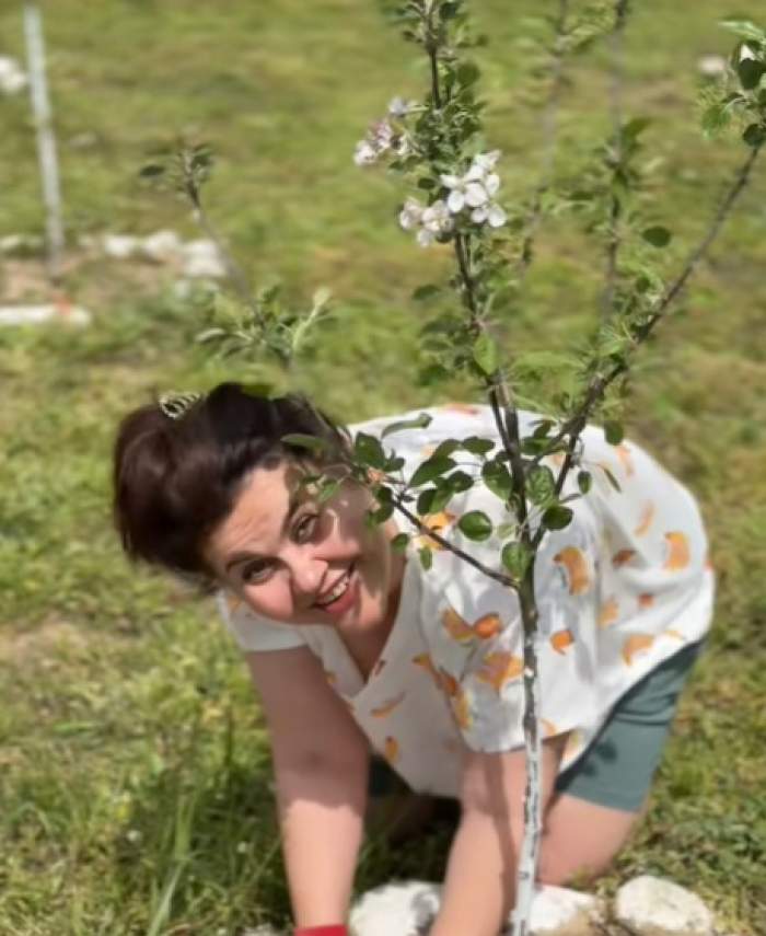 Niculina Stoican, în ipostaze cum nu a mai fost văzută! Cum și unde a fost surprinsă artista de muzică populară