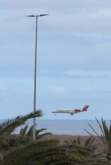 Avionul care transporta pasagerii infectați cu hantavirus nu a fost lăsat să aterizeze. I-a fost refuzată escala de urgență