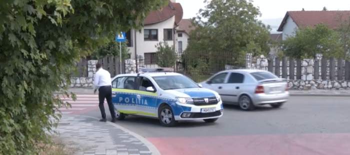 Mașina de poliție