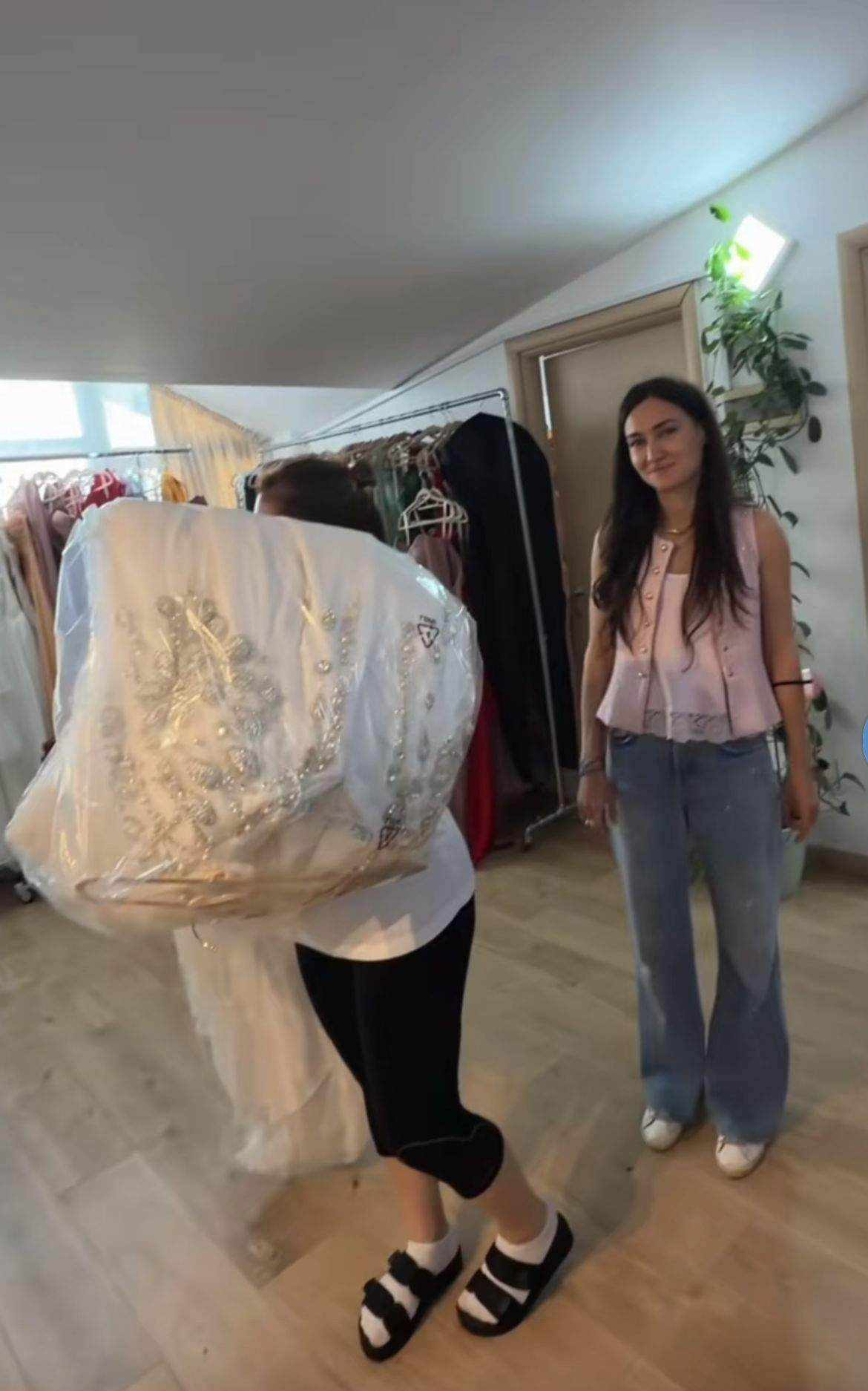 Rochia de mireasă a Andreei Bălan