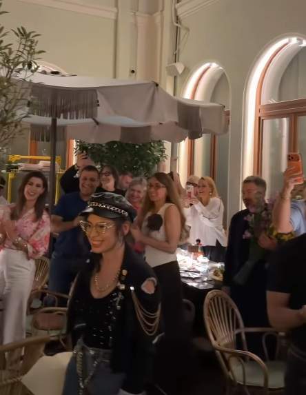 Loredana Groza, surpriză de ziua ei din partea prietenilor. Cum a reacționat artista
