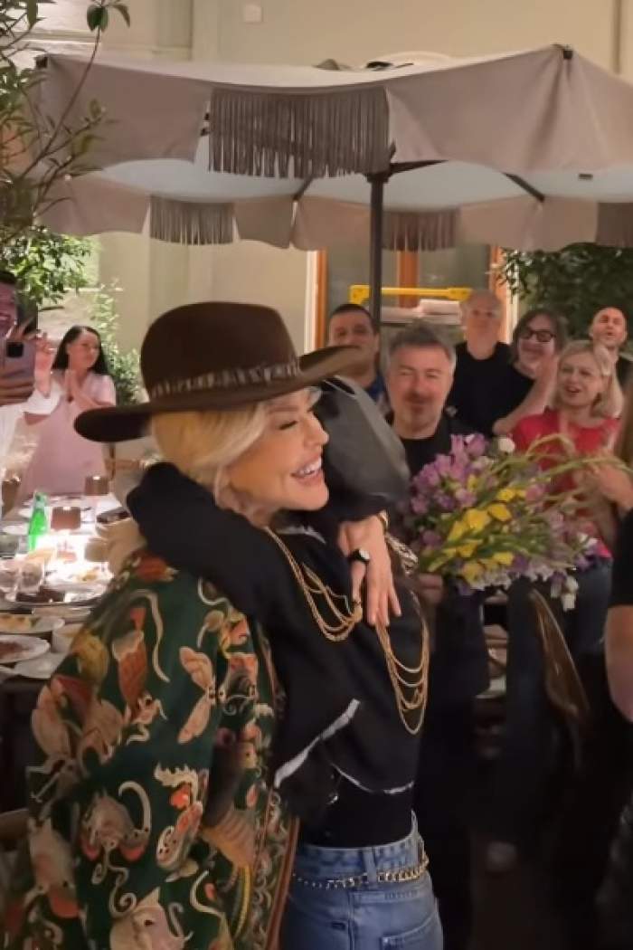 Loredana Groza, surpriză de ziua ei din partea prietenilor. Cum a reacționat artista