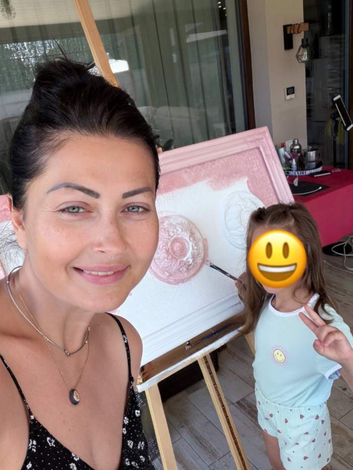 Gabriela Cristea și fiica ei, Iris