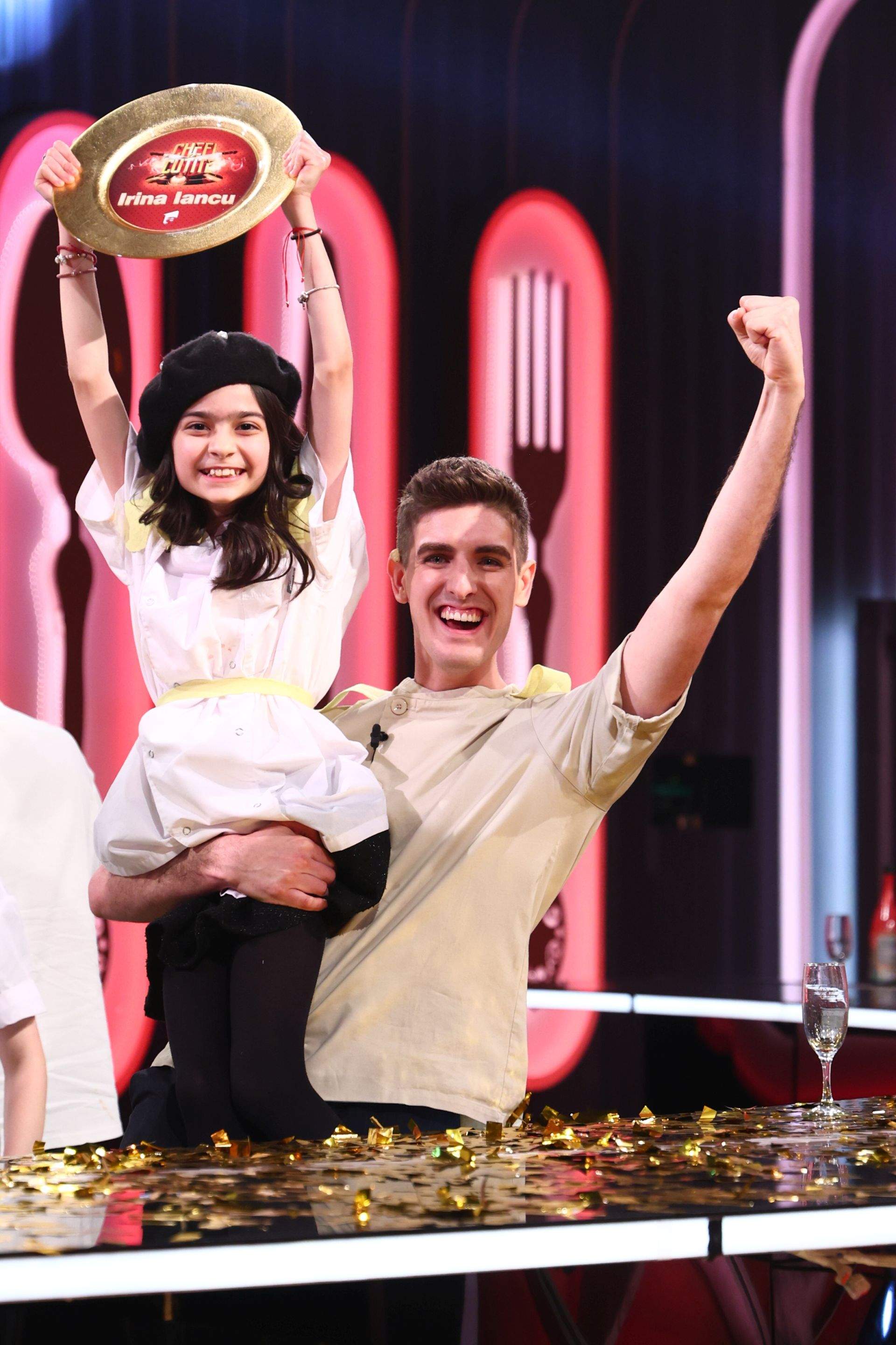 Irina Iancu, concurenta lui Chef Richard Abou Zaki, a câștigat mini-sezonul dedicat juniorilor pasionați de gătit Chefi la cuțite – Viitorul are gust