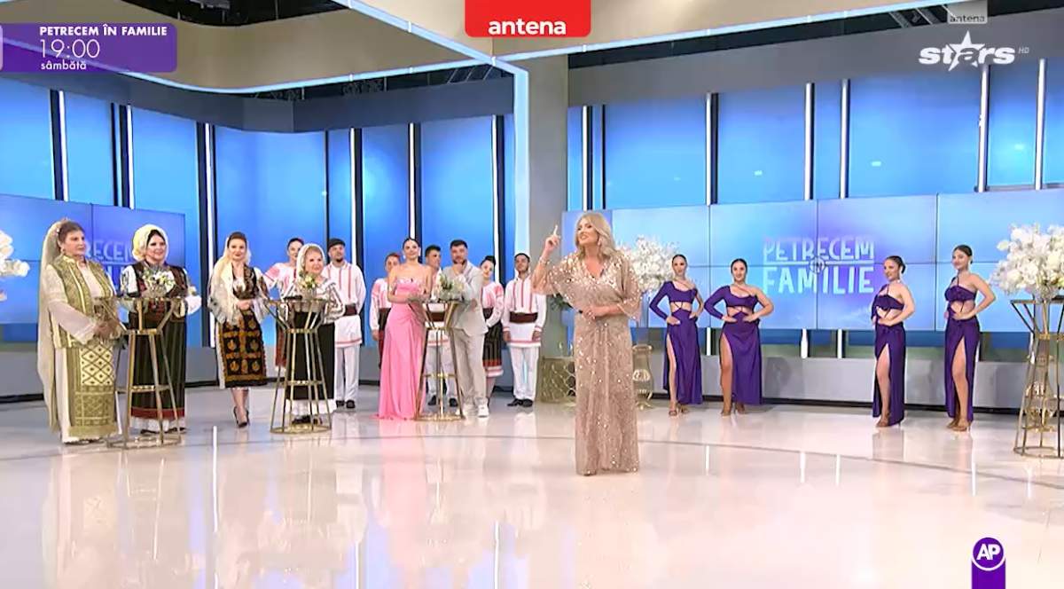 Petrecem în familie