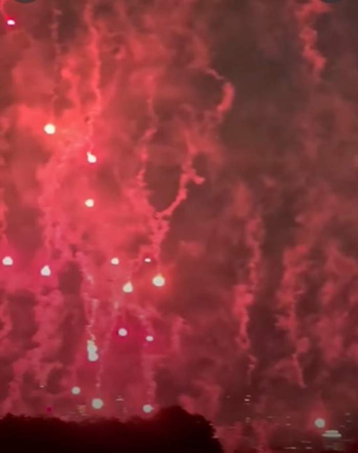 Fenomenul ciudat care a stârnit panică! Mai multe obiecte luminoase au căzut din cer și au aprins incendii