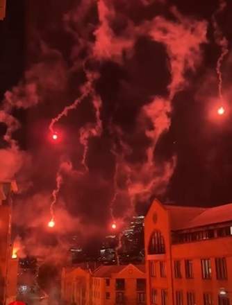 Fenomenul ciudat care a stârnit panică! Mai multe obiecte luminoase au căzut din cer și au aprins incendii